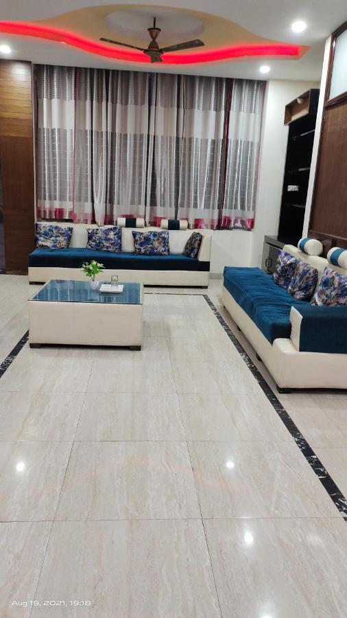Hotel Kb Square Near Chandigarh Railway Station Dış mekan fotoğraf