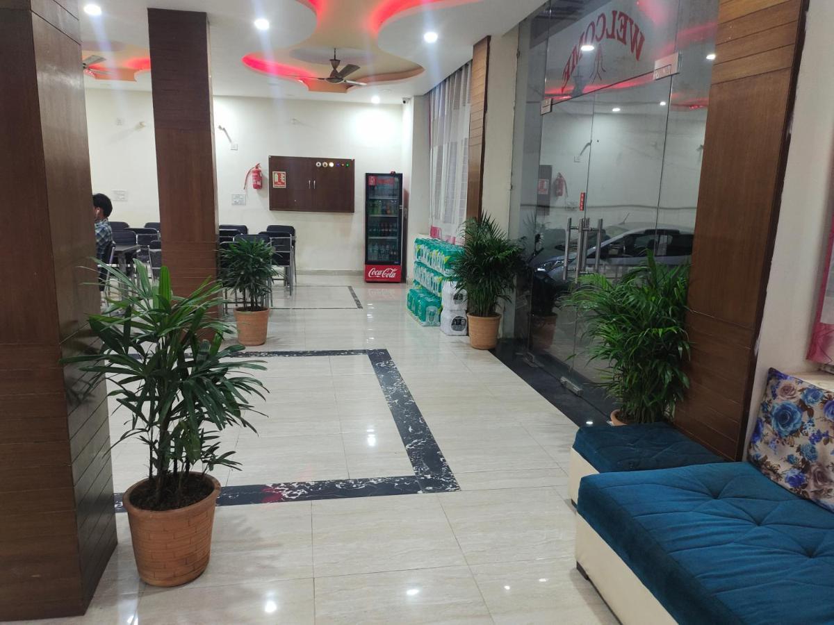 Hotel Kb Square Near Chandigarh Railway Station Dış mekan fotoğraf