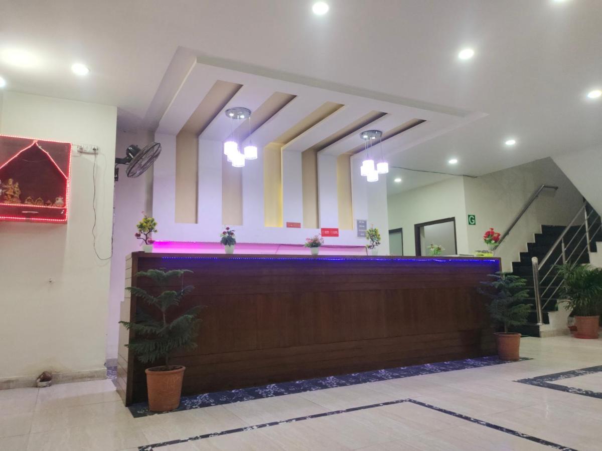 Hotel Kb Square Near Chandigarh Railway Station Dış mekan fotoğraf