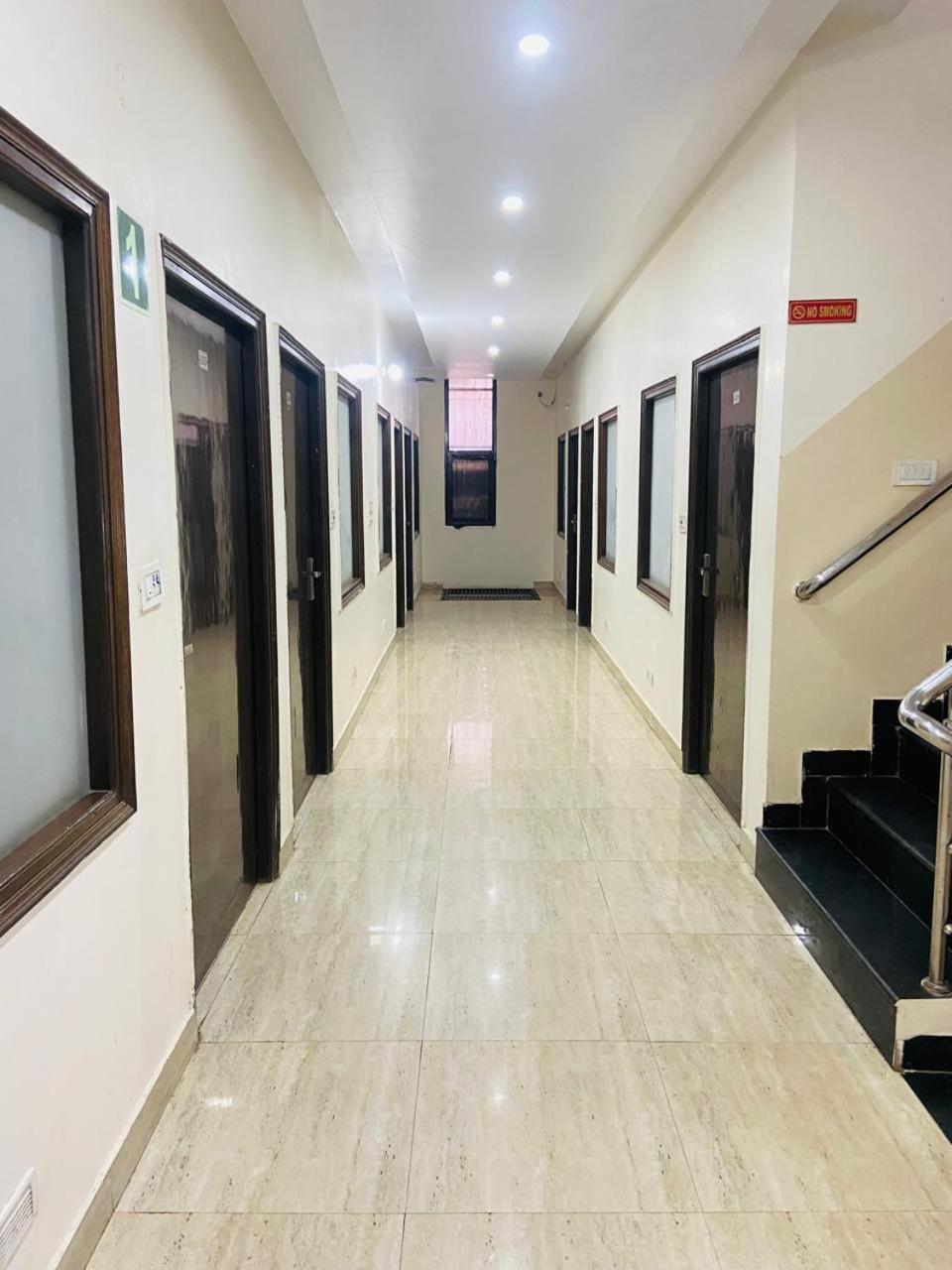 Hotel Kb Square Near Chandigarh Railway Station Dış mekan fotoğraf