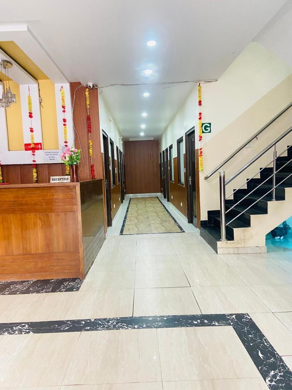 Hotel Kb Square Near Chandigarh Railway Station Dış mekan fotoğraf